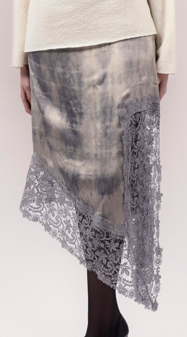 RAPPAZ - WOMEN - ASYMETRICAL LACE SATIN SKIRT GREY - front_closeUp